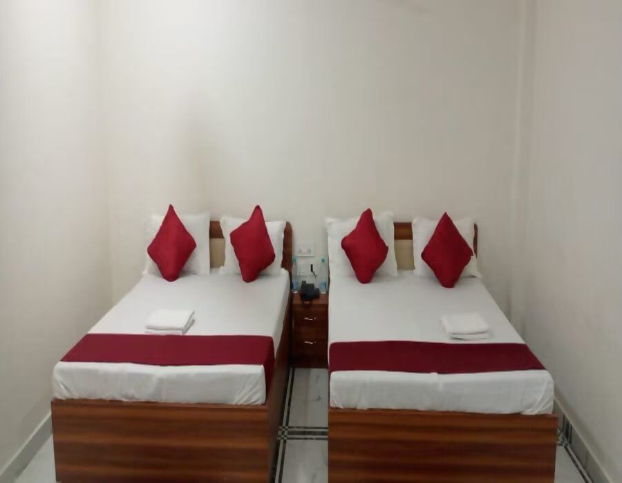 Gomti Inn Hotel  Deluxe Rooms 2