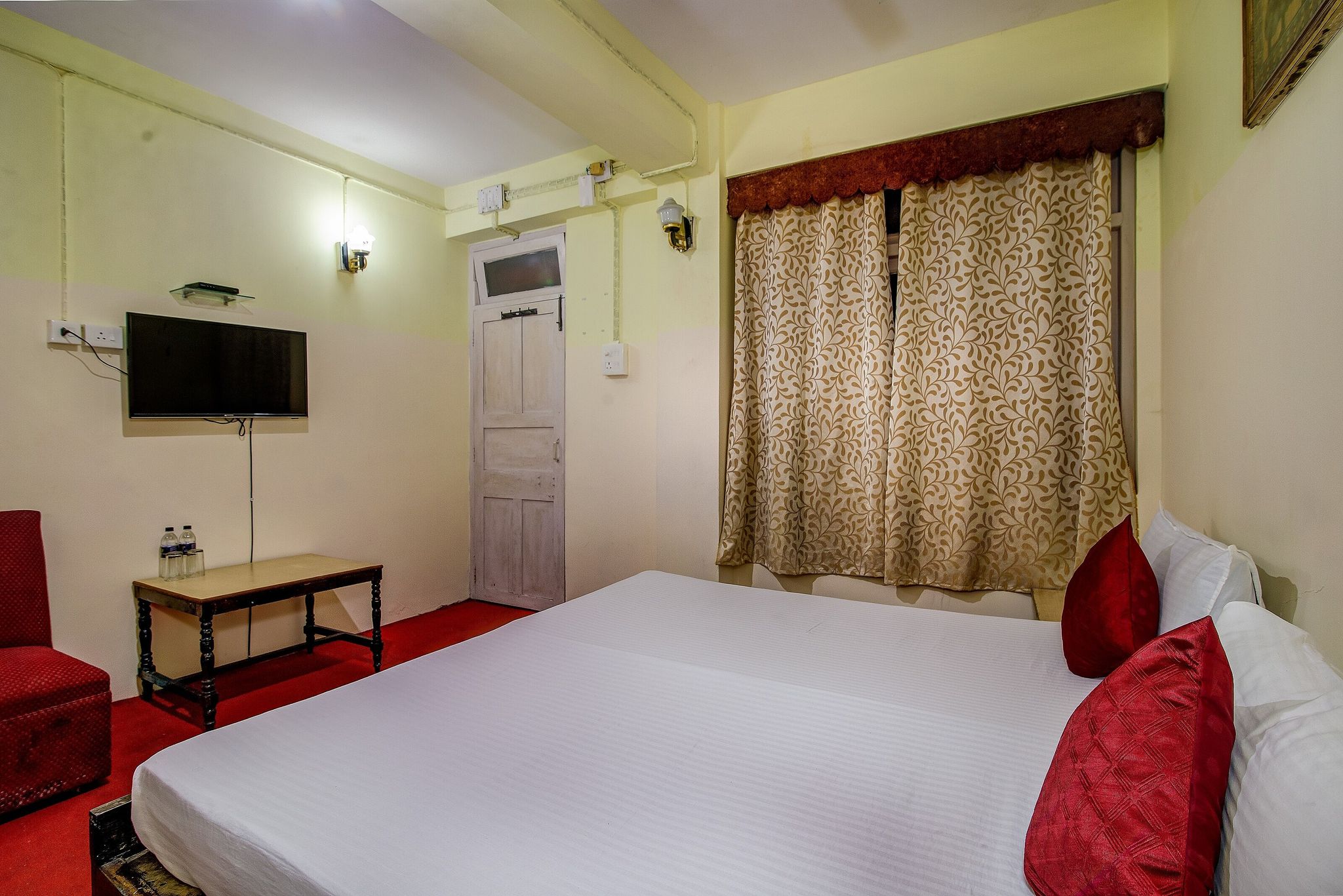 Deluxe Room Summer Special