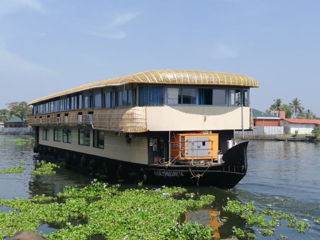 Kalipz Houseboats