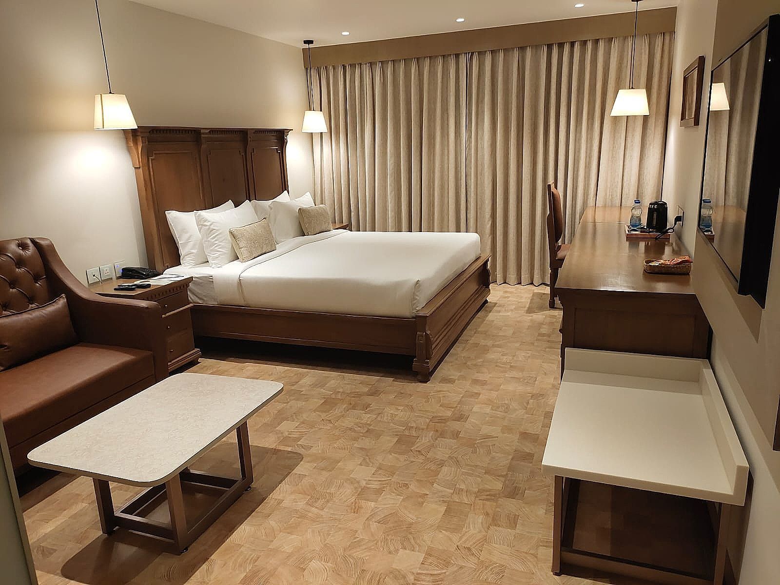 Jade Suites Standard