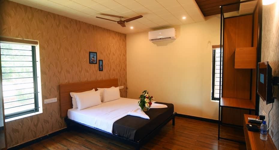 Dvg Socials - Cottage