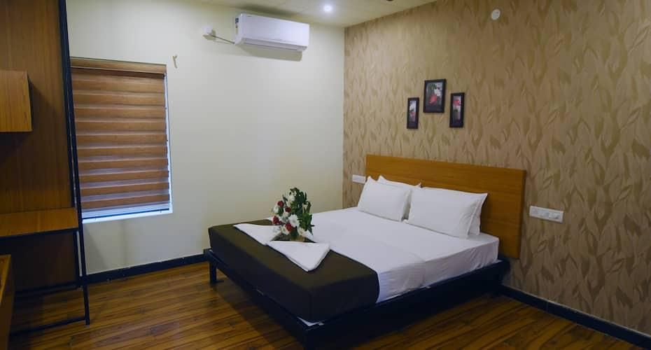 DVG Socials Cottage 8