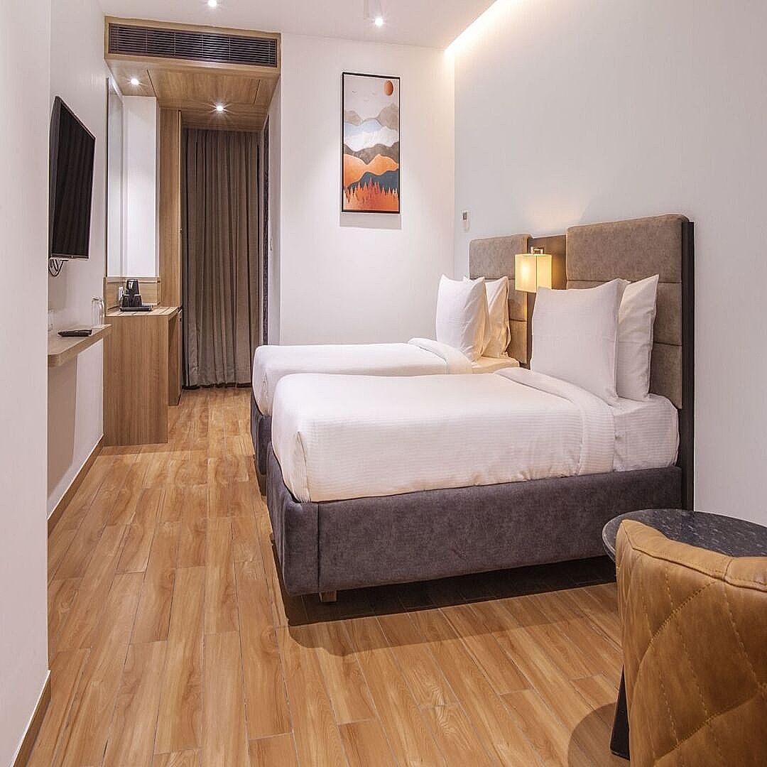 Northway Hotel  Executive Room 8