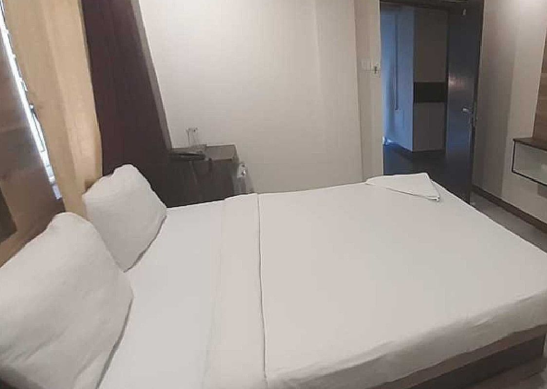 ELEGANCE INN Standard Room 2