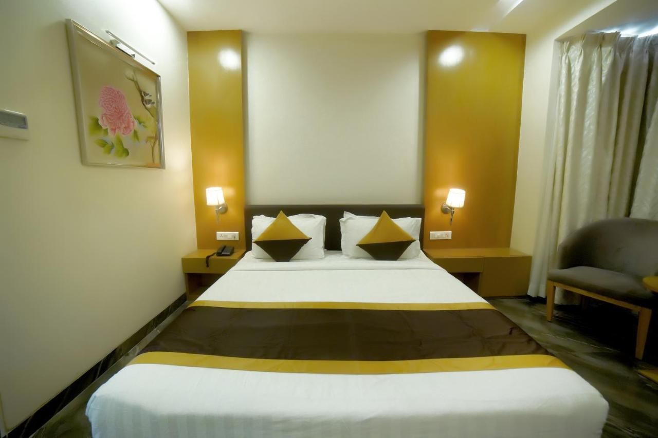 ALEXANDER LUXURY HOTEL Executive Room 2