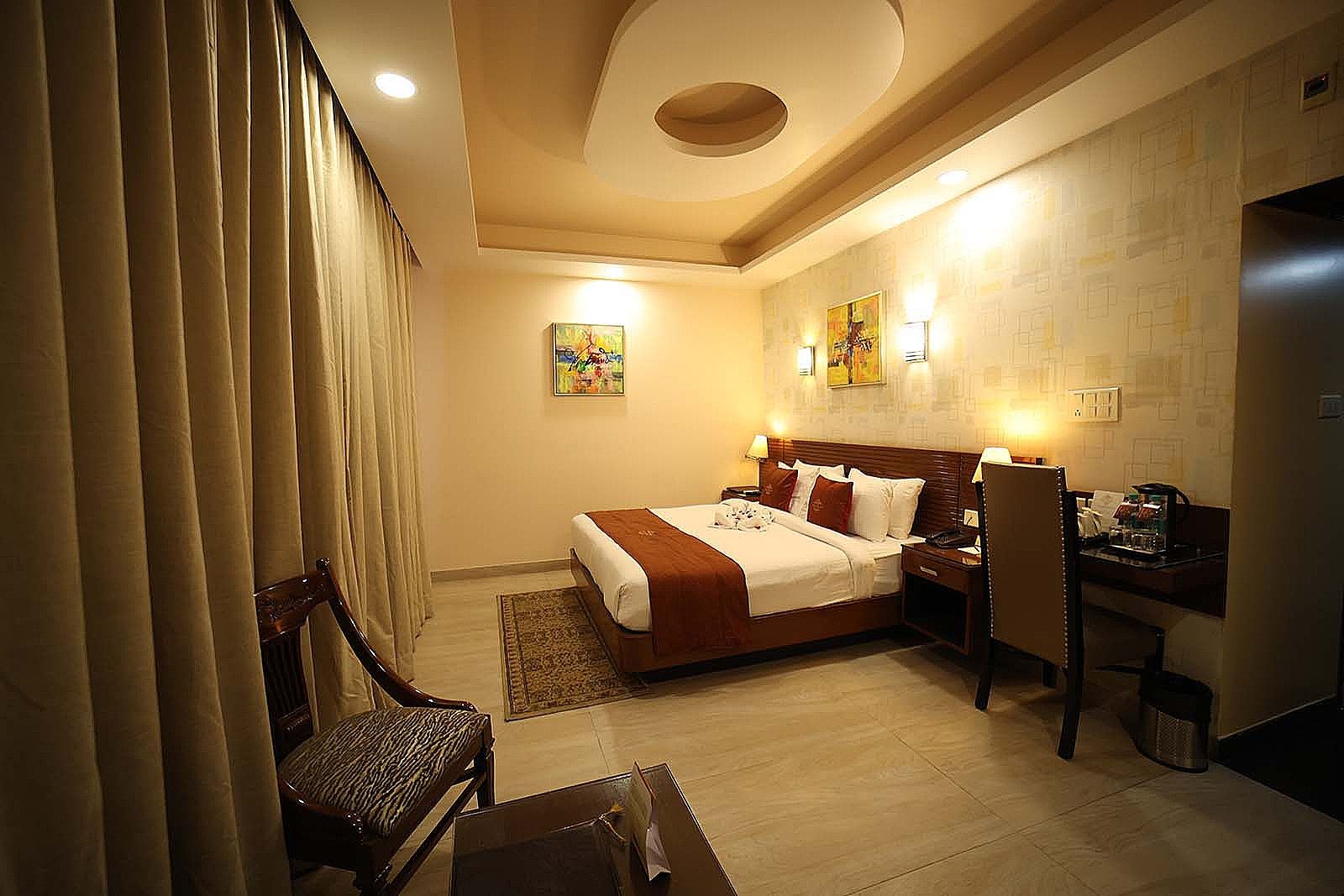 The Red Velvet Hotel Samarpan Executive Room 7