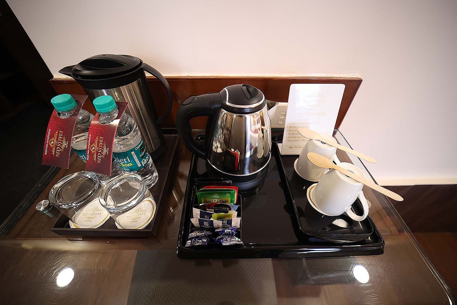 The Red Velvet Hotel Samarpan Executive Room 3