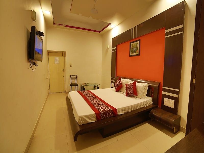 Luxury Double Bedded Non-AC Room