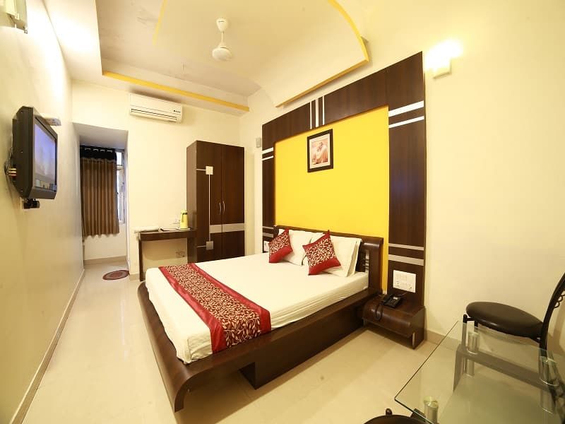 Luxury Double Bedded AC Room