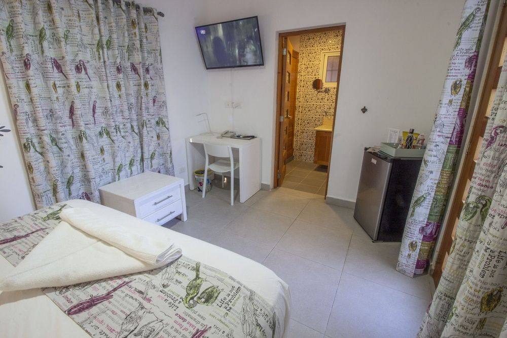 Casa Valeria Boutique Hotel Comfort Single Room, 1 Queen Bed, Pool Access, Garden Area