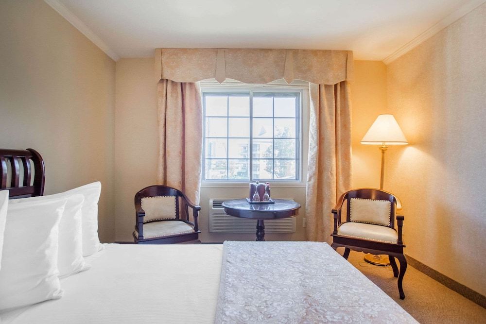 Classic Room, 1 Queen Bed, Accessible