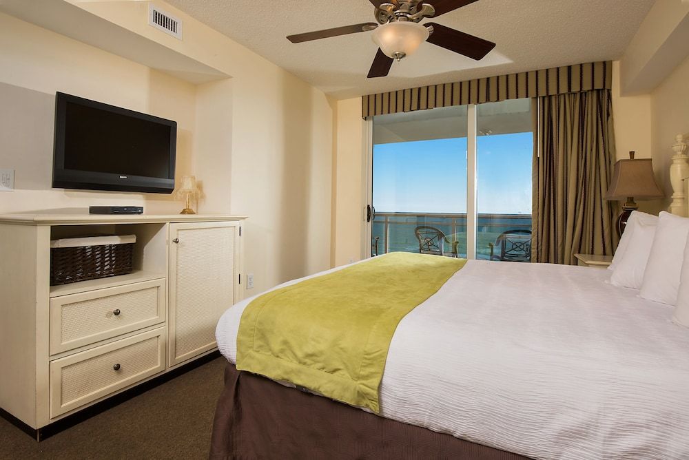 Condo, 3 Bedrooms (Beach View)