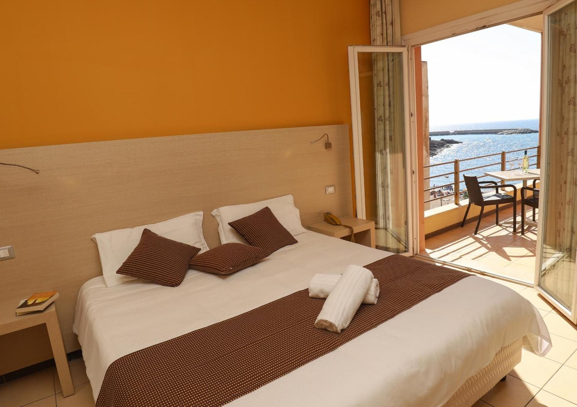 Janus Hotel