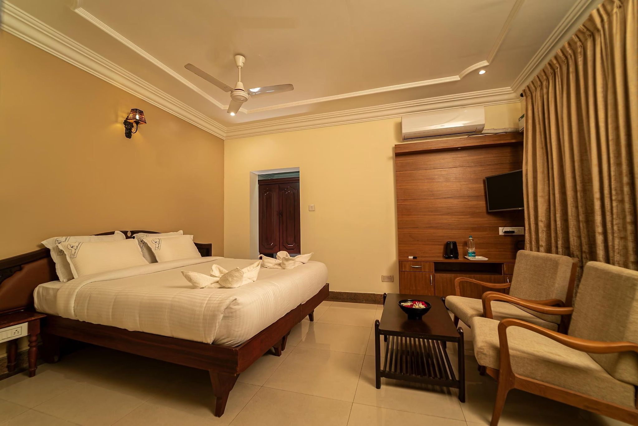Sree Krishna Inn Studio AC - Cozy Rooms 4