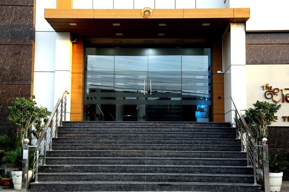 undefined The Elegance Hotel 6