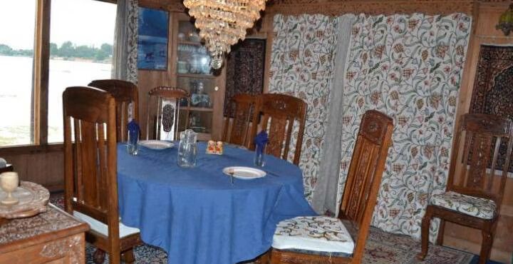 undefined Palace Heights House Boats 3