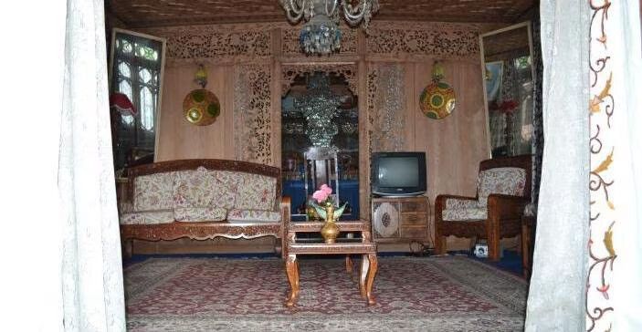 undefined Palace Heights House Boats 2