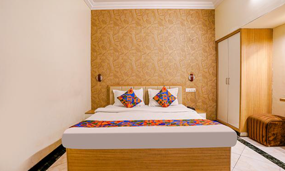 Via Heritage Palace Deluxe Room 4