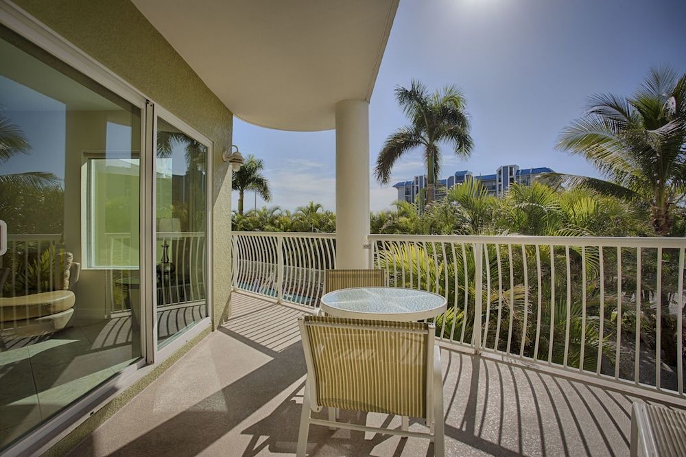 Suite, Multiple Beds, Accessible, Pool View (2 Bedroom Suite ADA)