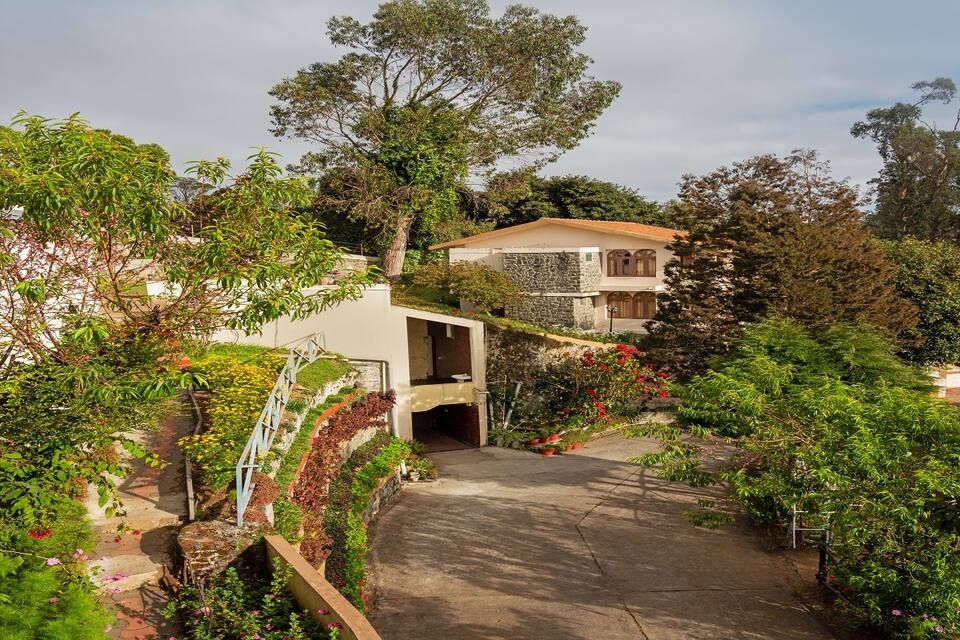 Kodai_Outside_View_Close_to_restuarant_EKY5ZG