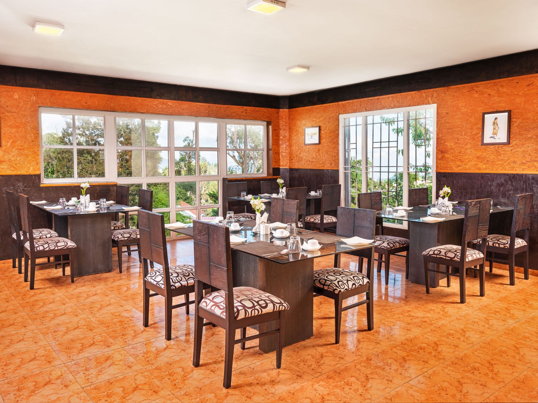 Food & Dining