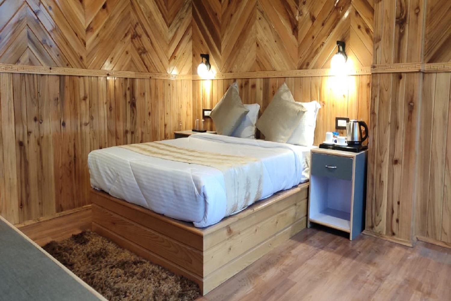 Rufina Lachung Kunga Super Deluxe Room 3