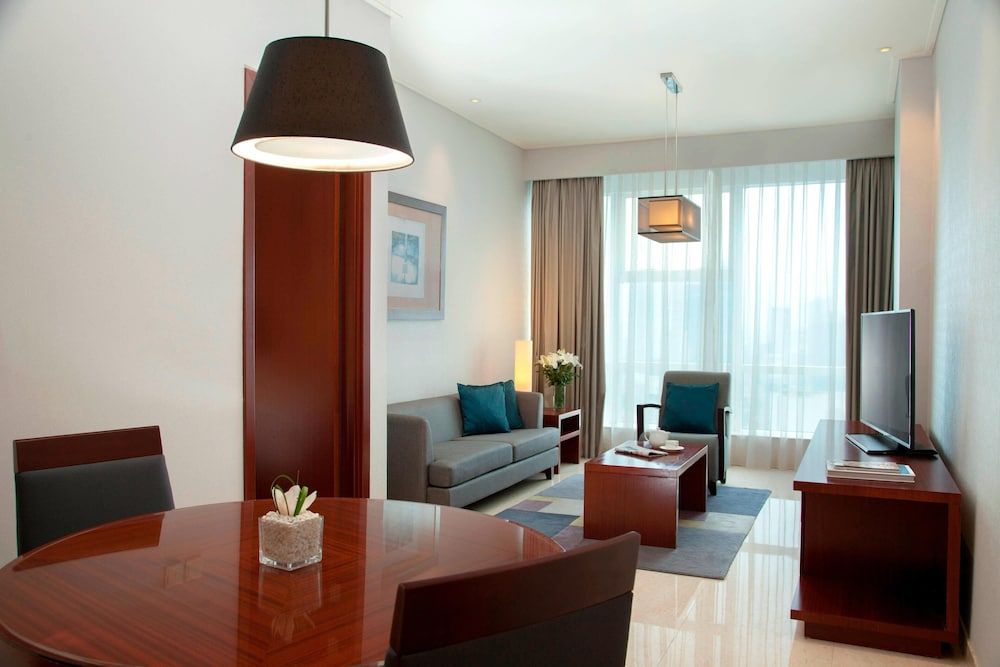 The Mayflower, Jakarta - Marriott Executive Apartments Superior Suite, 1 Bedroom, Non Smoking, City View 7