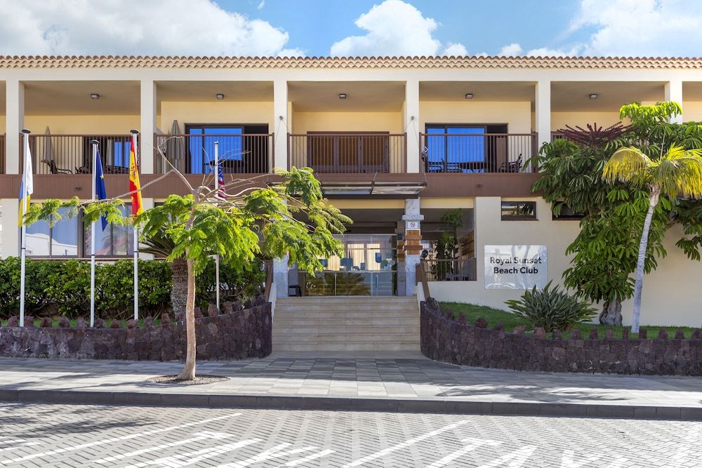 undefined Royal Sunset Beach Club 4