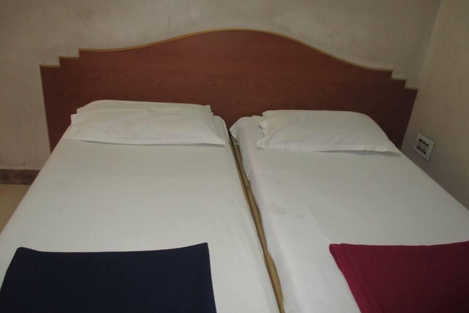 undefined Sri Venkateswara Lodge 3