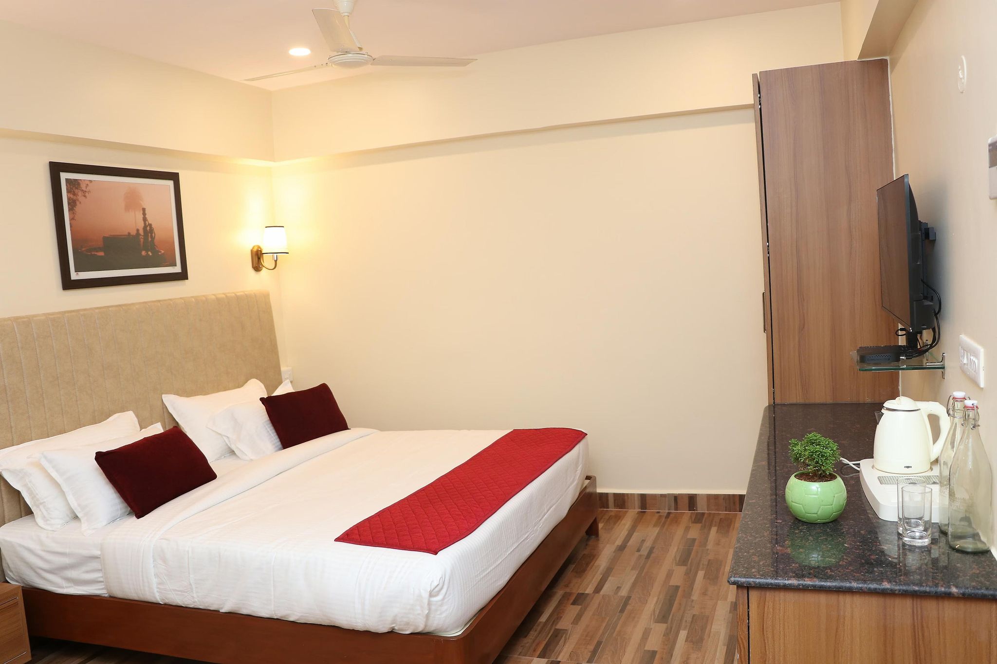 Gadiraju Palace Convention Centre & Hotel Smart Room 3
