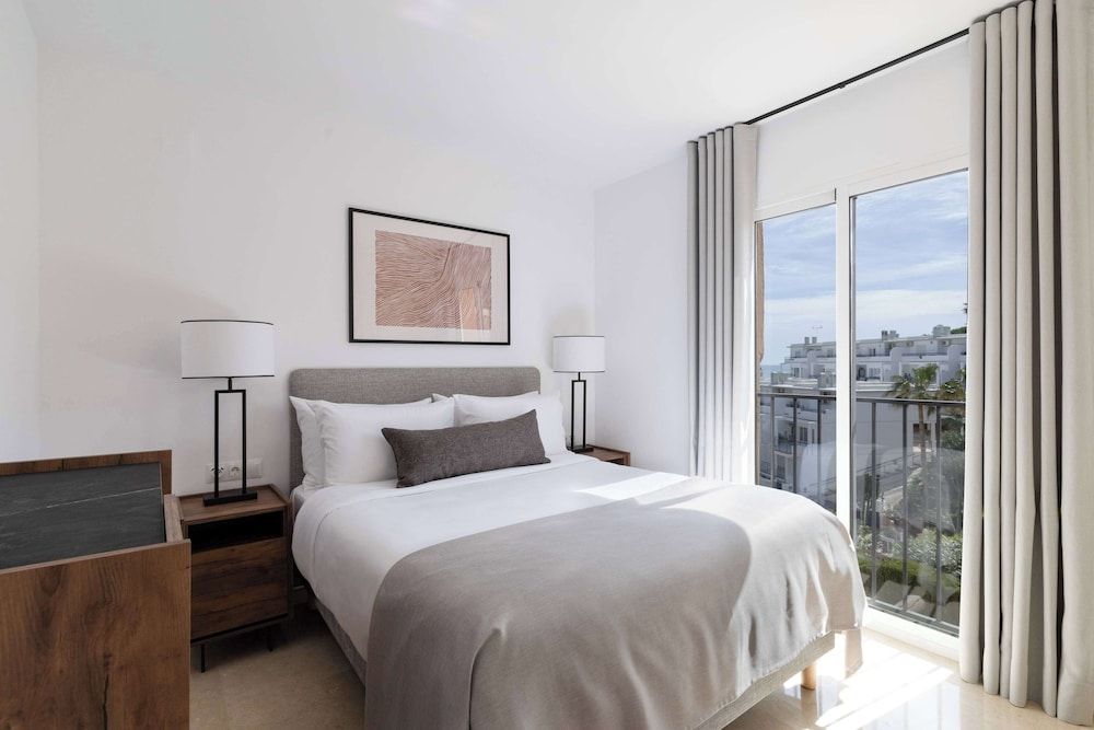 Superior Apartment, 2 Bedrooms (Plus)