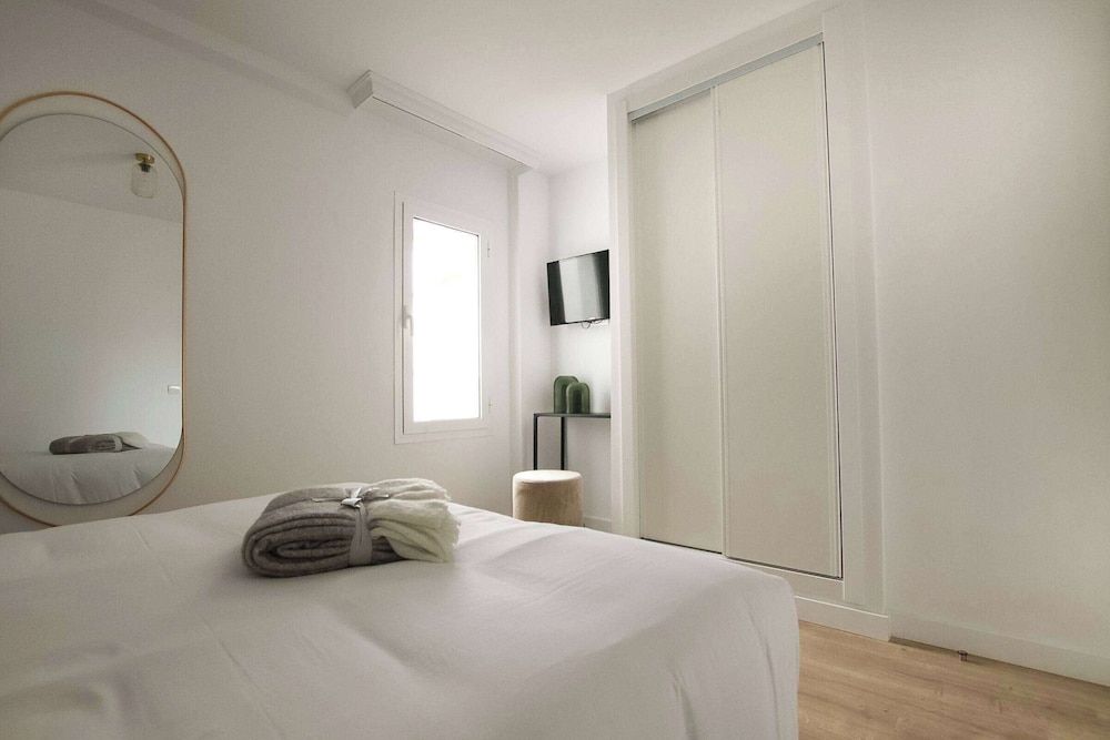 Classic Suite, 2 Bedrooms, Sea View (Master)