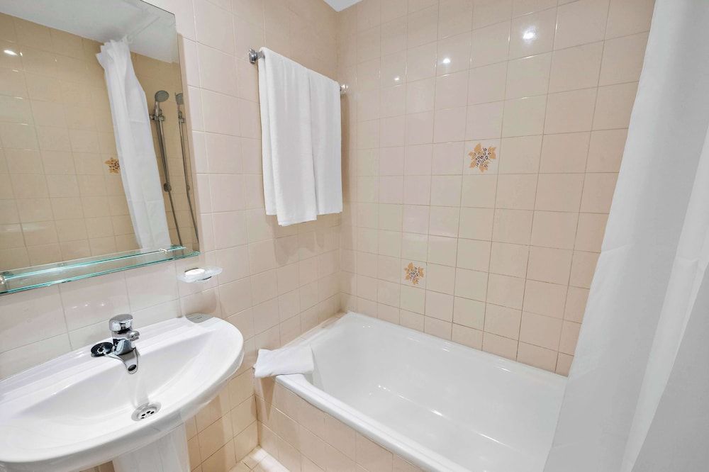 Classic Apartment, 2 Bedrooms, Sea View