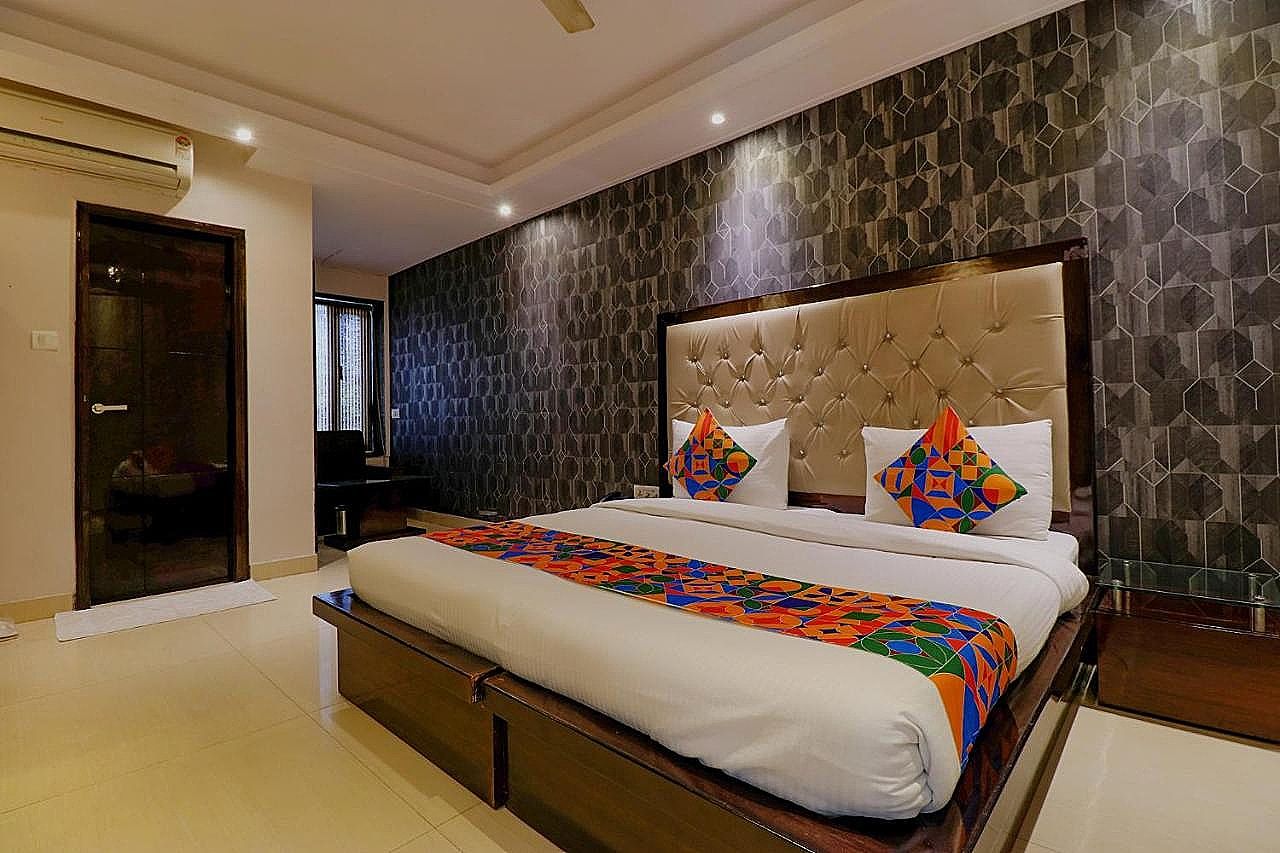 Classic Deluxe Room