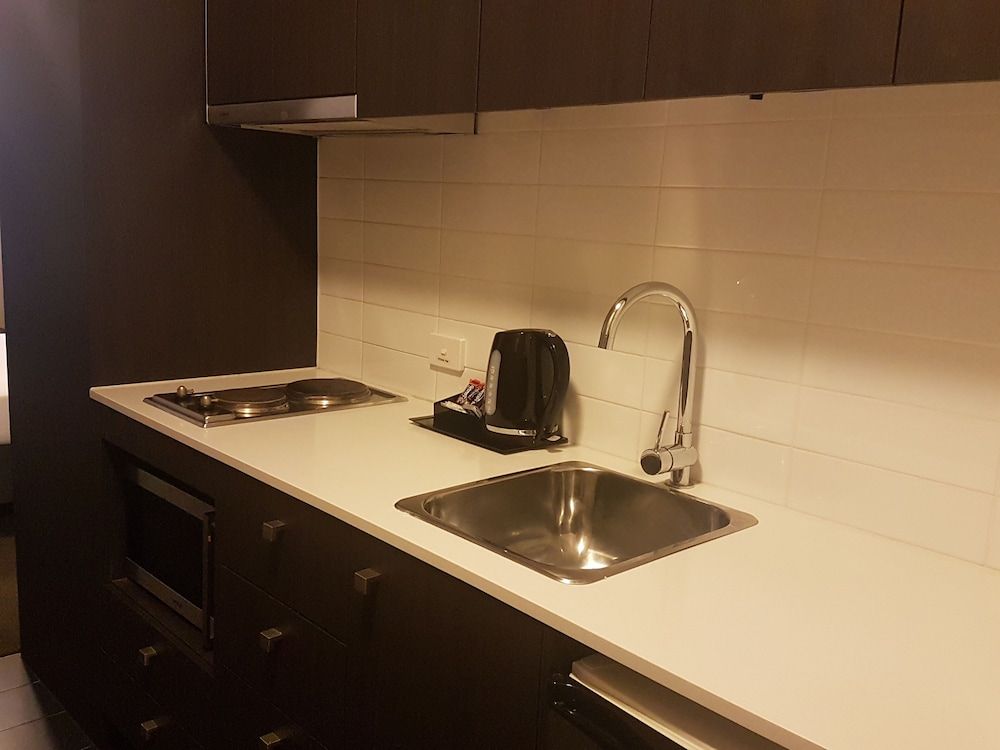 Mercure Melbourne Therry Street Studio, 1 Queen Bed 8