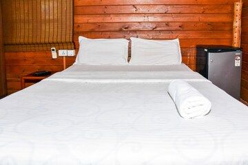 undefined Riverside cottage stay for 3 8