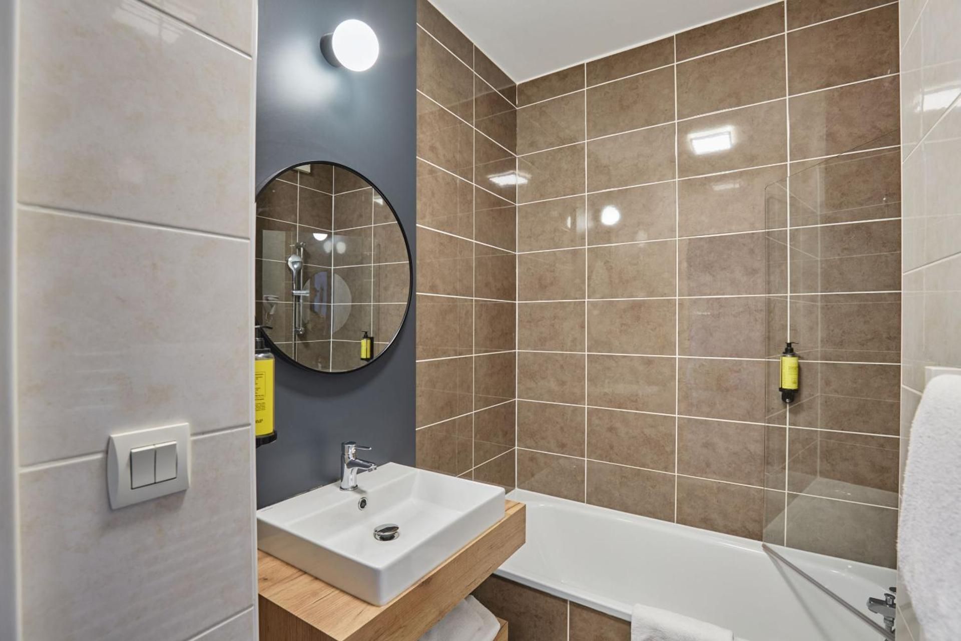 One Bedroom Apartment - Balcony