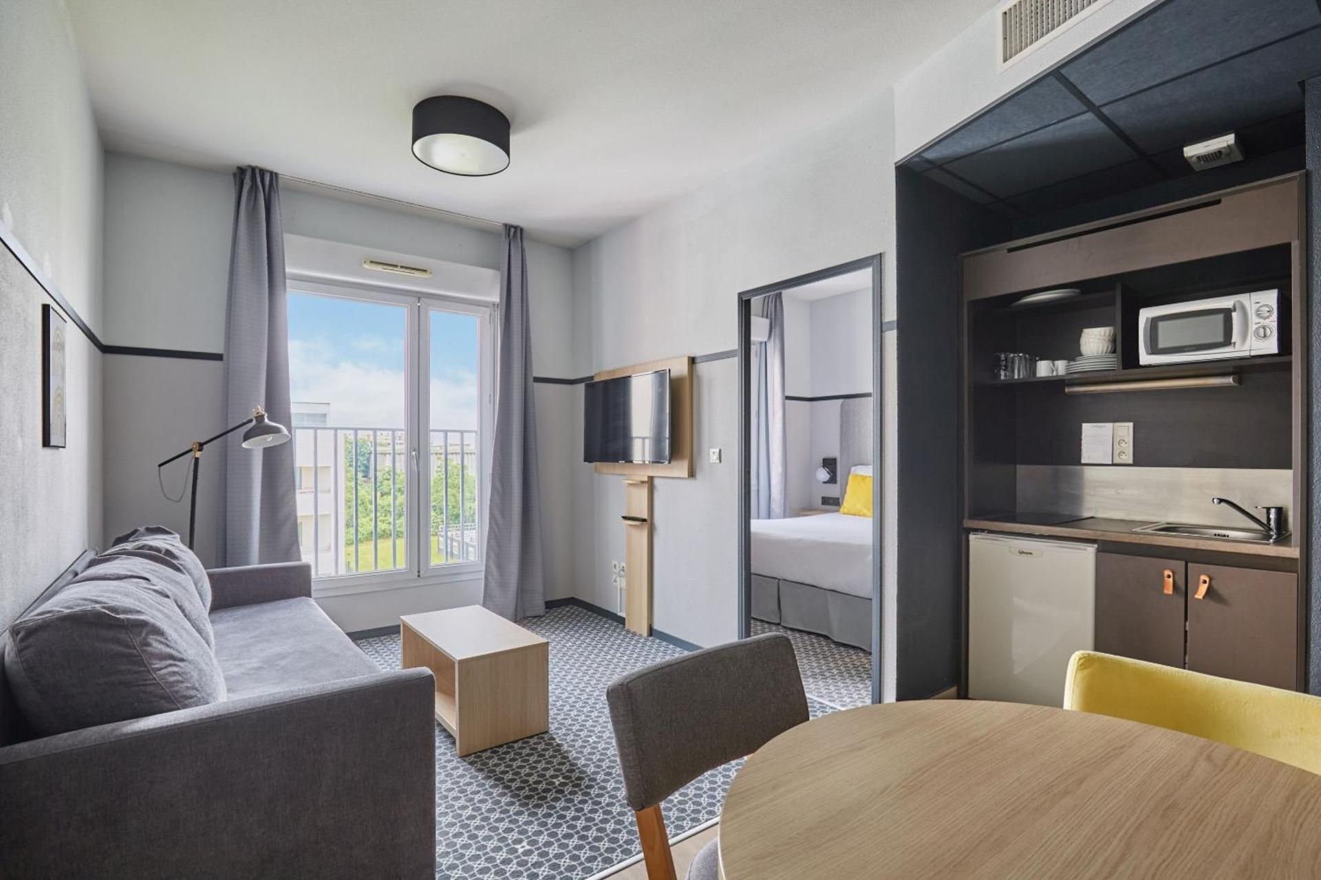 One Bedroom Apartment - Balcony