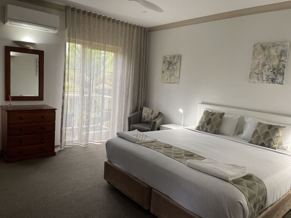 Executive King Spa Balcony Room