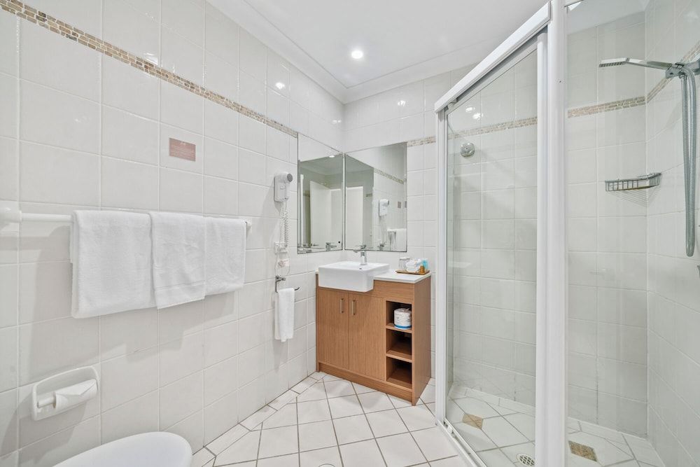 Terrigal Sails Serviced Apartments Studio, Balcony 4