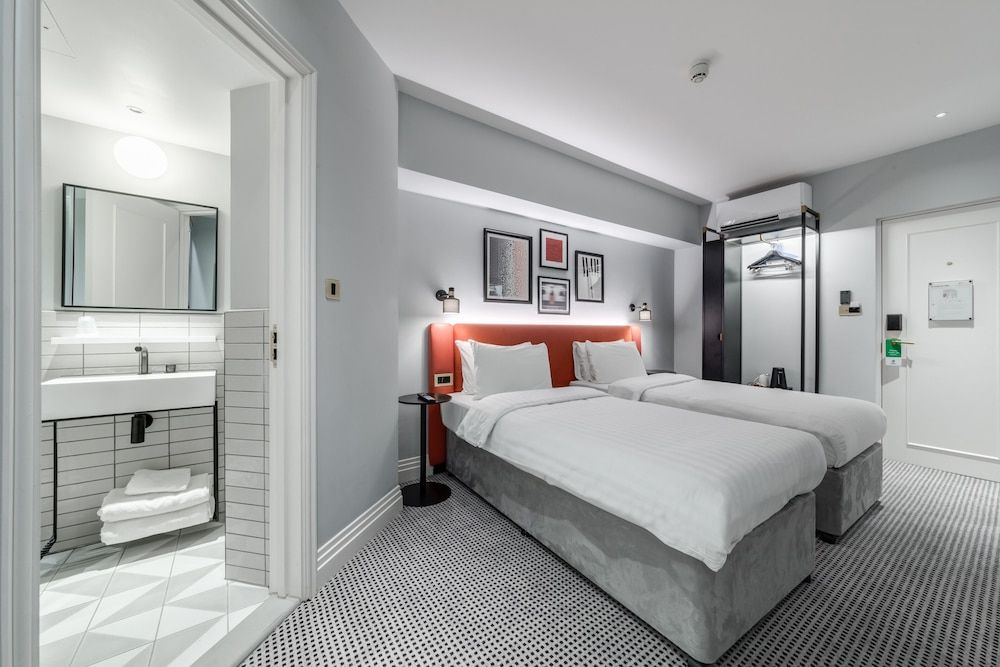 Mornington London Kensington, BW Premier Collection Executive Room, 2 Twin Beds, Non Smoking 2