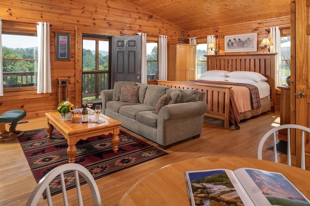 Cabin, Private Bathroom (Cherokee Cabin- No Breakfast, No Pets)