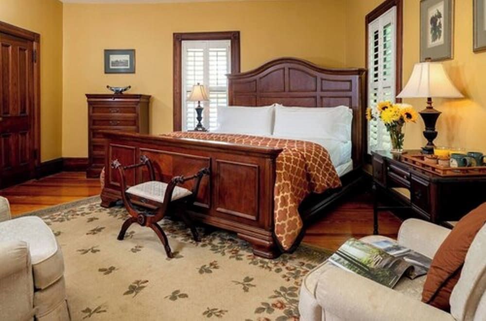 Deluxe Studio Suite : Vineyard View Suite S3