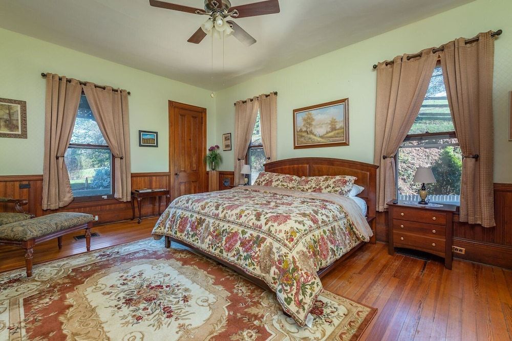 Deluxe Studio Suite : Vanderbilt Suite S6