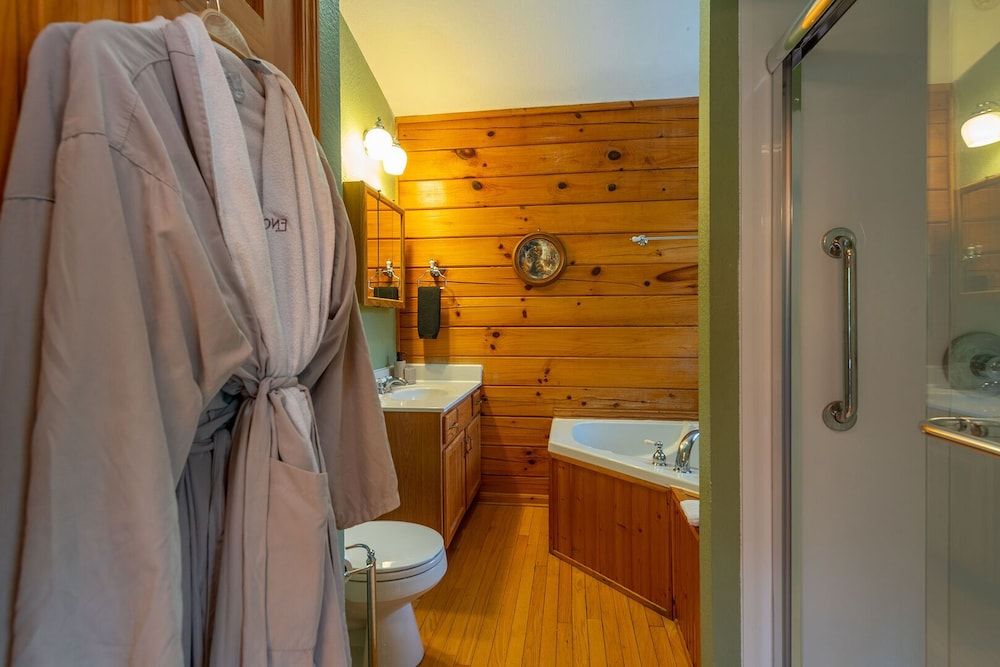 Cabin, Private Bathroom (Cherokee Cabin- No Breakfast, No Pets)