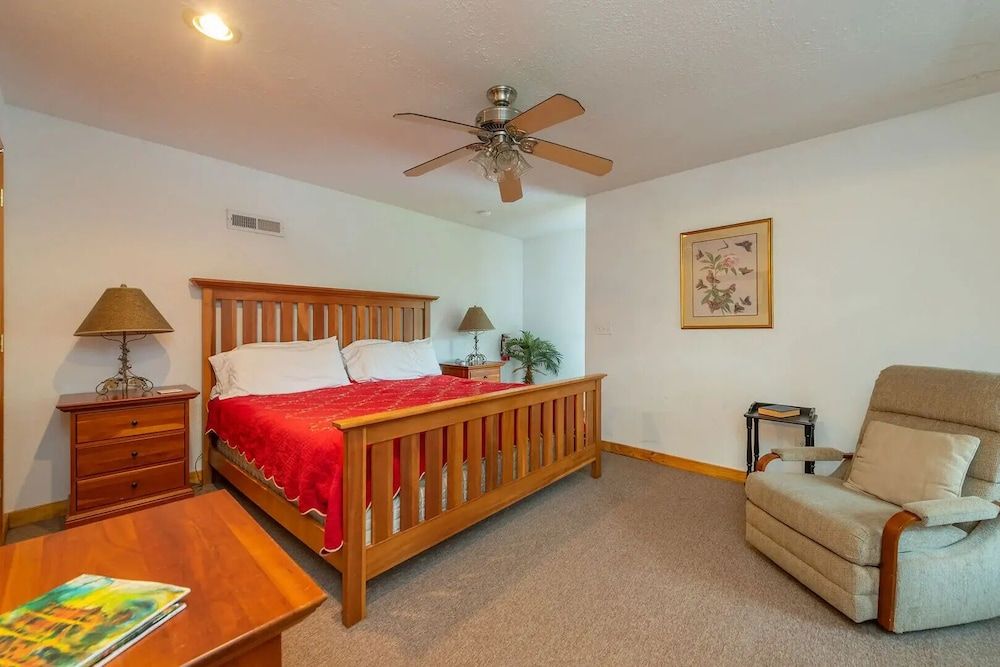 Cabin, Private Bathroom (Mount Mitchell Cabin - No Breakfast, No Pets)