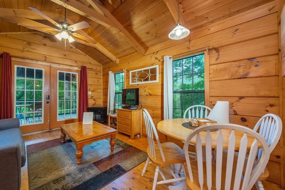 Cabin, Private Bathroom (Blue Ridge Mountains Cabin- No Breakfast, No Pets)