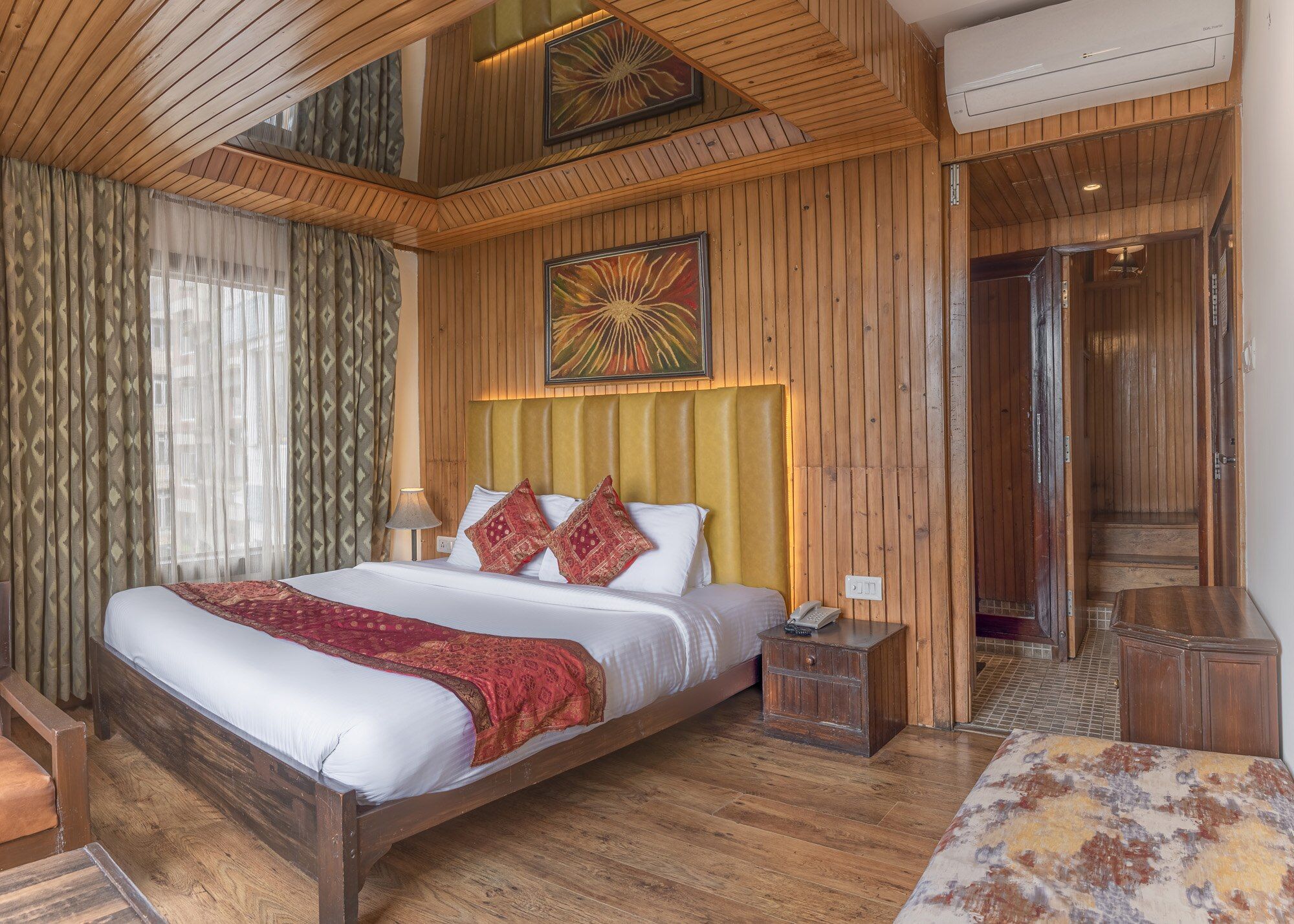 Deluxe Room (Non View) AC Hot & Cold