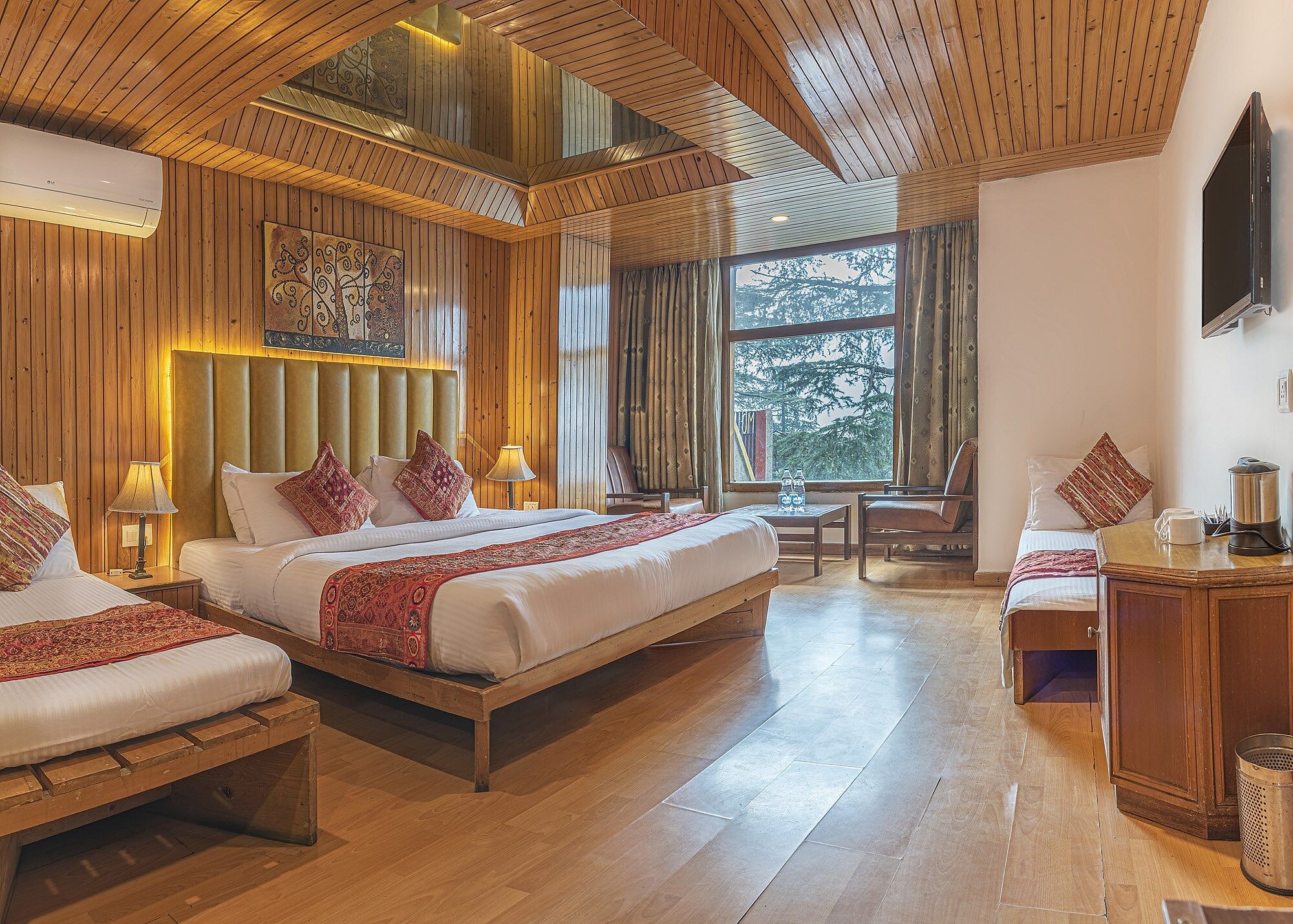 LUXURY SUITE AC Hot & Cold