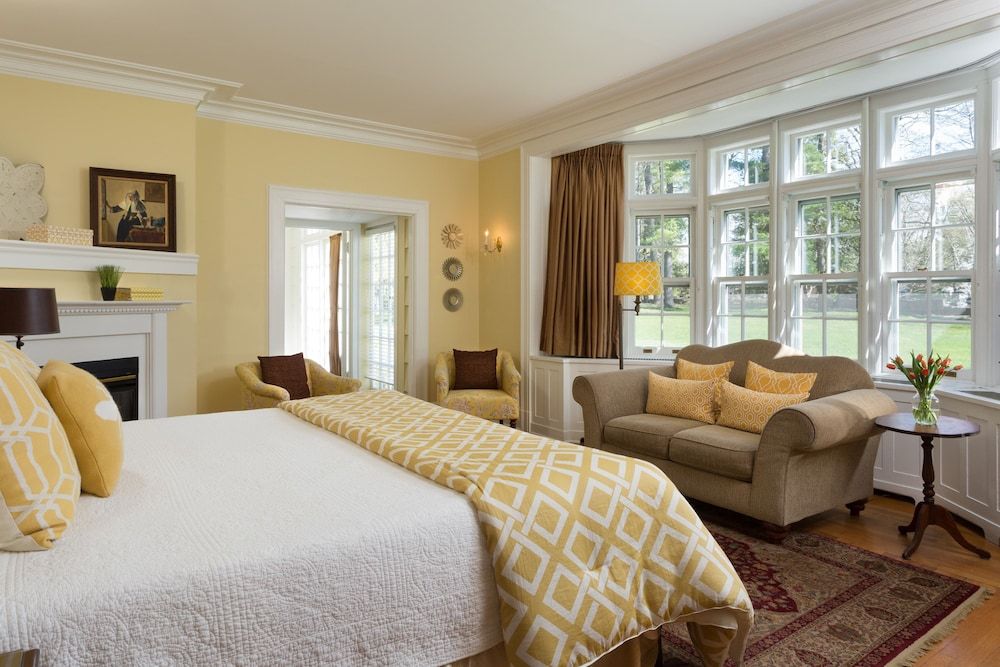 The Four Chimneys Inn Deluxe King Room  with Sitting Area, Private Bathroom,  Porch, RM-11